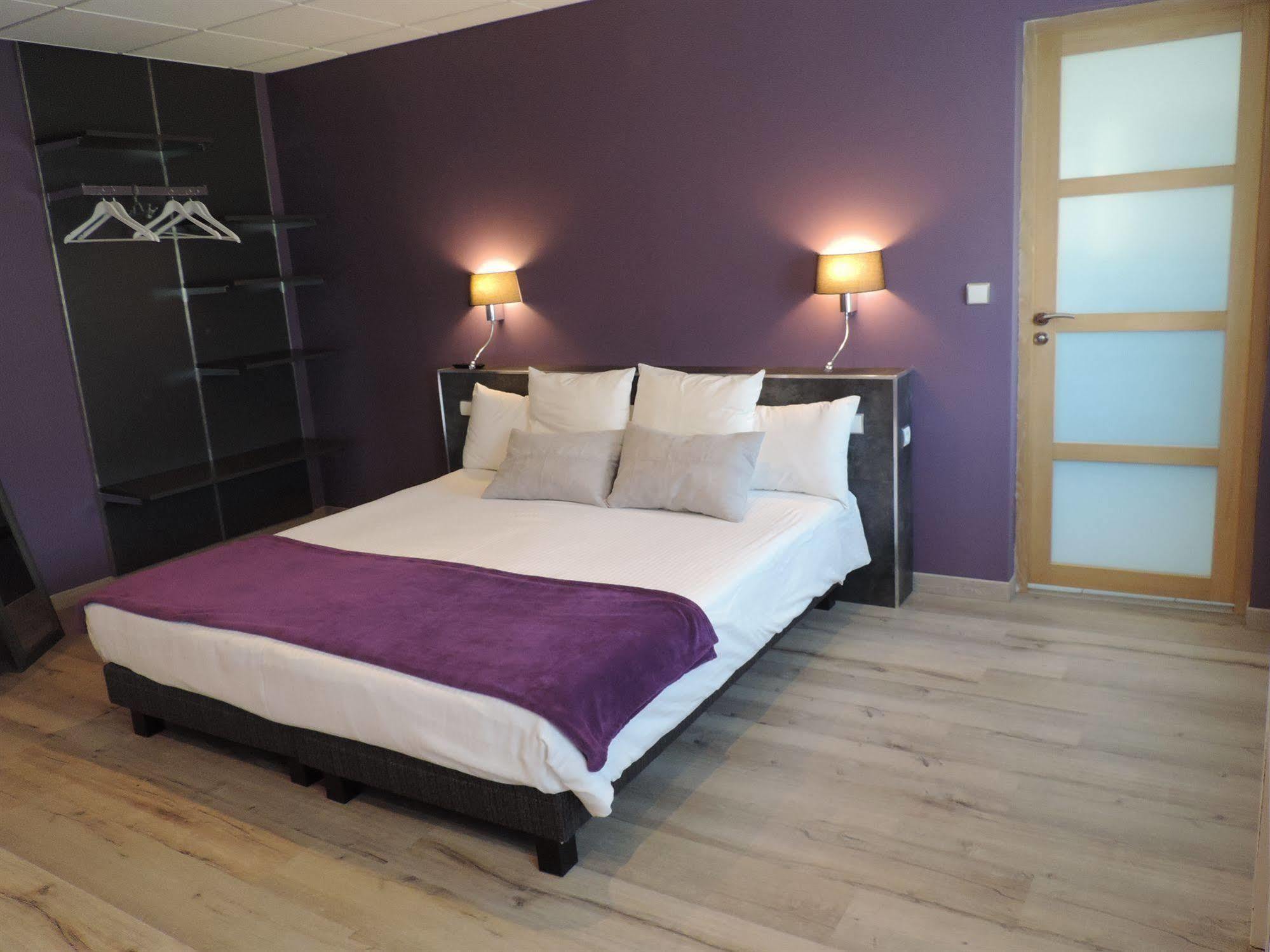 Hotel Lac Et Foret Saint-André-les-Alpes Eksteriør billede